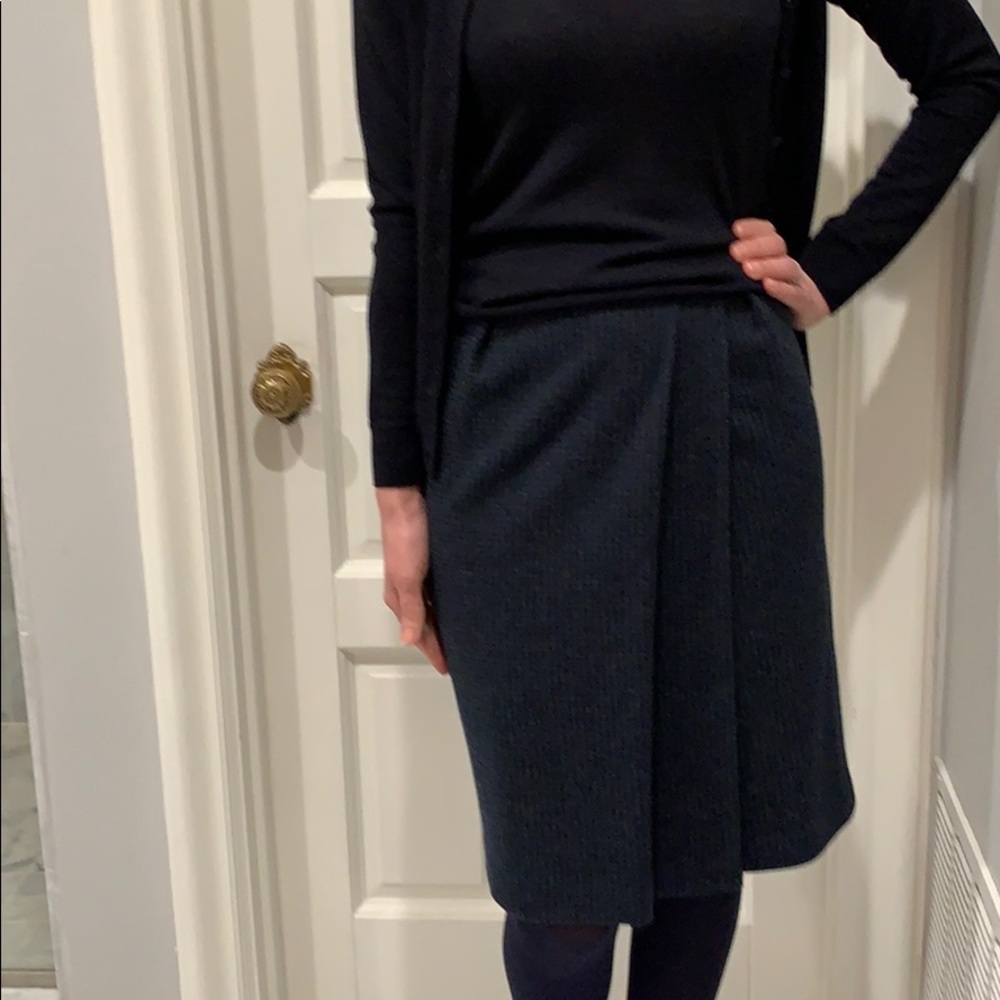 Giorgio Armani blue/grey wool pleated skirt. 40 - Picture 4 of 15